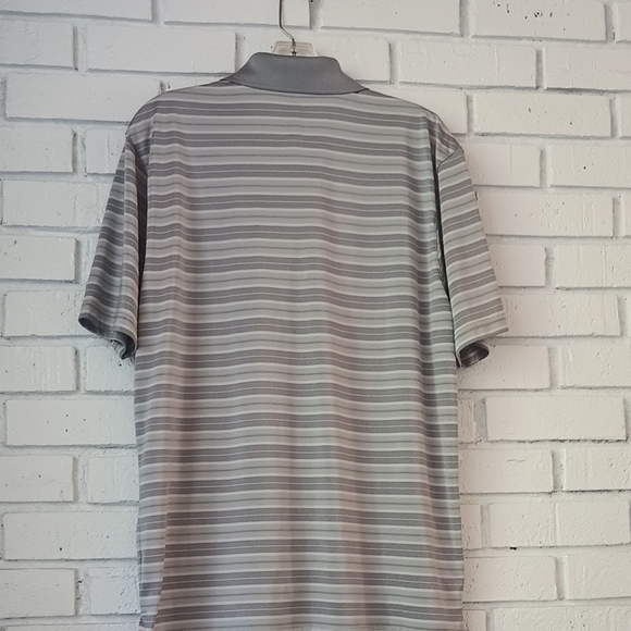 Men's Gray And White Stripped Collared Golf Shirt Size Medium. - Picture 2 of 5